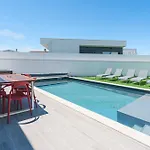Tropical With Jacuzzi And Private Swimming Pool * Santa Barbara (Lisbon)