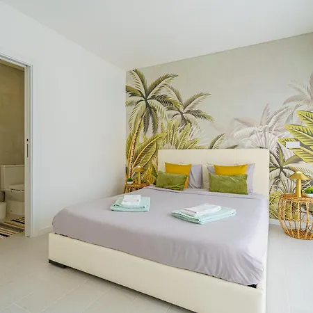Bianca With Jacuzzi And Private Swimming Pool Villa