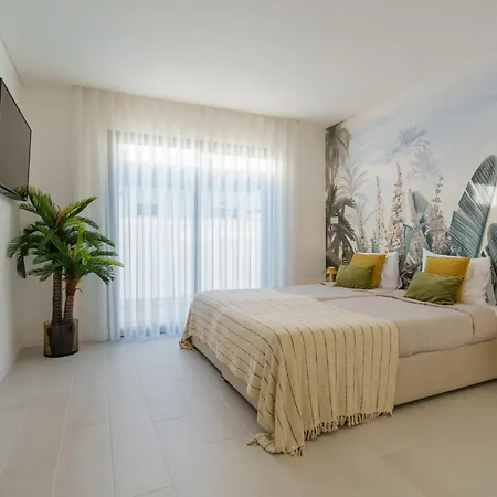 Bianca With Jacuzzi And Private Swimming Pool *