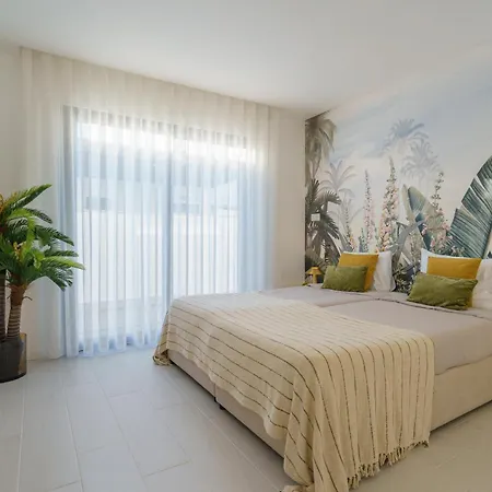 Villa Bianca With Jacuzzi And Private Swimming Pool *